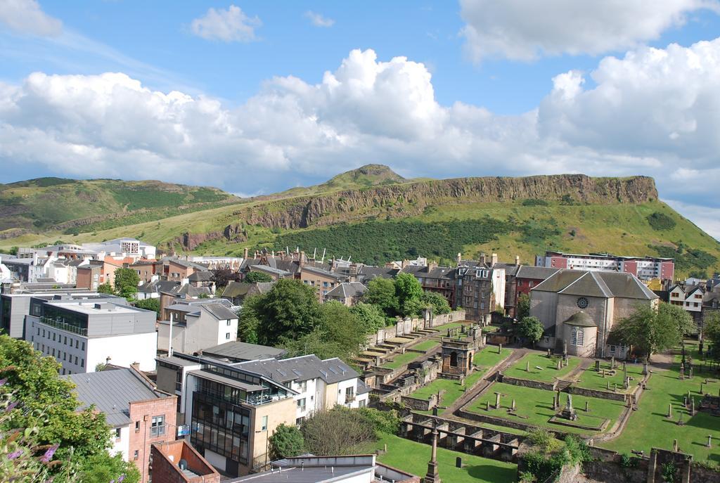 Lochend Park View Apartment Edinburgh Oda fotoğraf