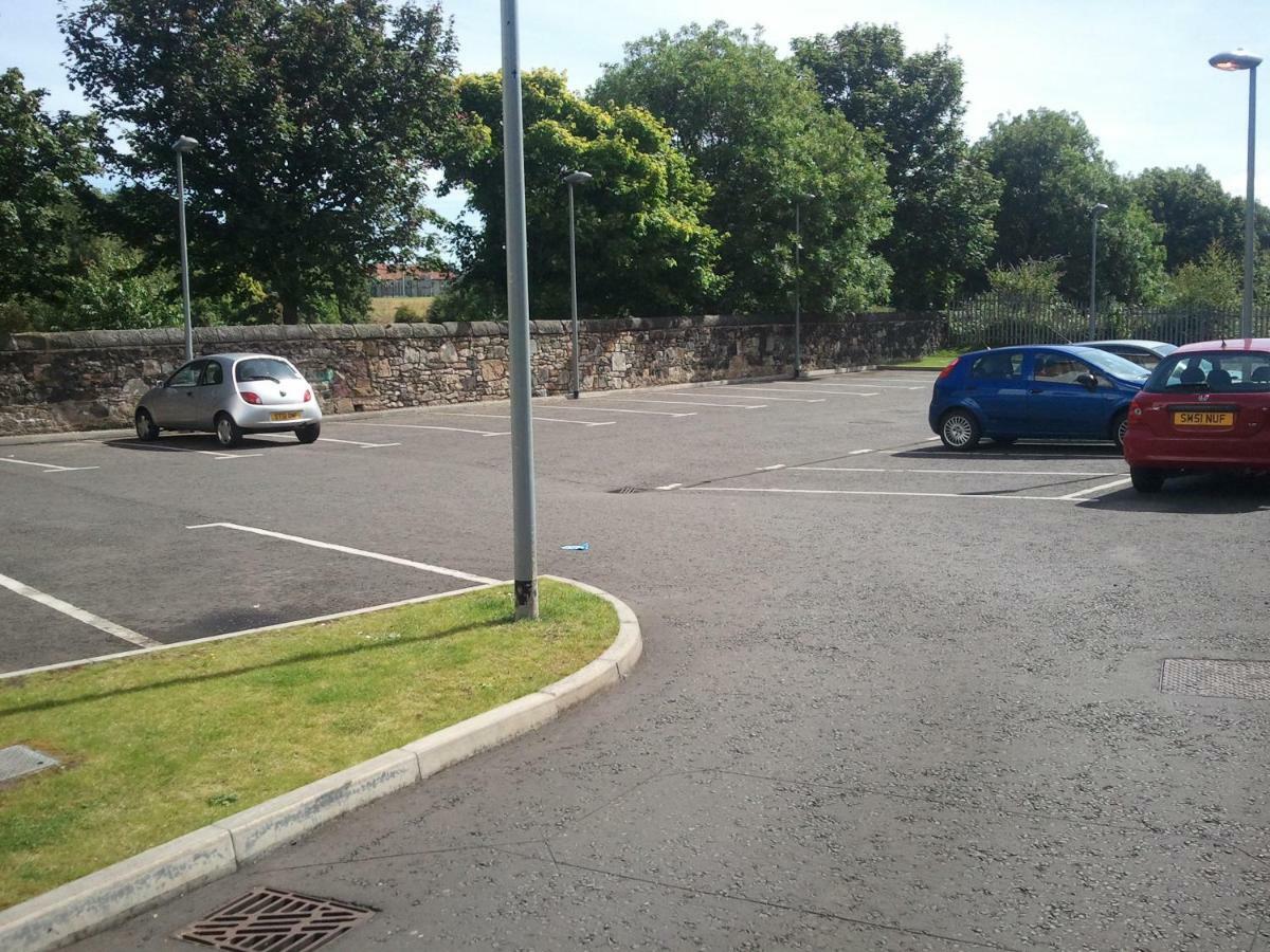 Lochend Park View Apartment Edinburgh Dış mekan fotoğraf